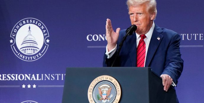 U.S. President Donald Trump gestures during a House Republican members conference meeting in Trump National Doral resort, in Miami, Florida, U.S. January 27, 2025.  REUTERS/Elizabeth Frantz