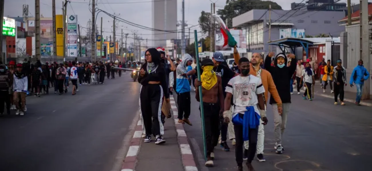 2025-09-25T203614Z_1622216385_RC26ZGAQHE26_RTRMADP_3_MADAGASCAR-PROTESTS-1758832794