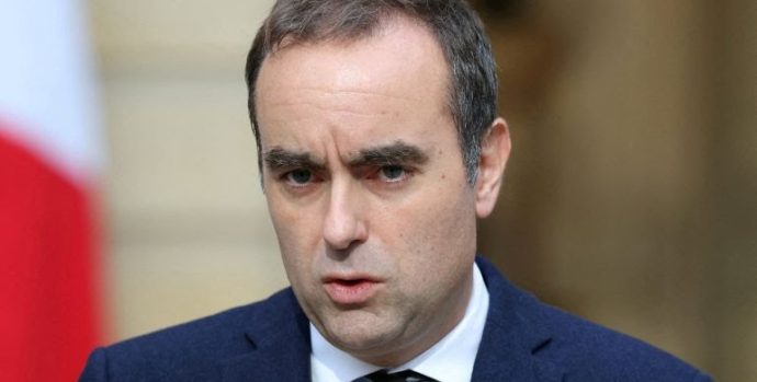 2025-10-04T114516Z_2043236862_RC274HAHP497_RTRMADP_3_FRANCE-POLITICS-WEALTH-TAX-1759738693