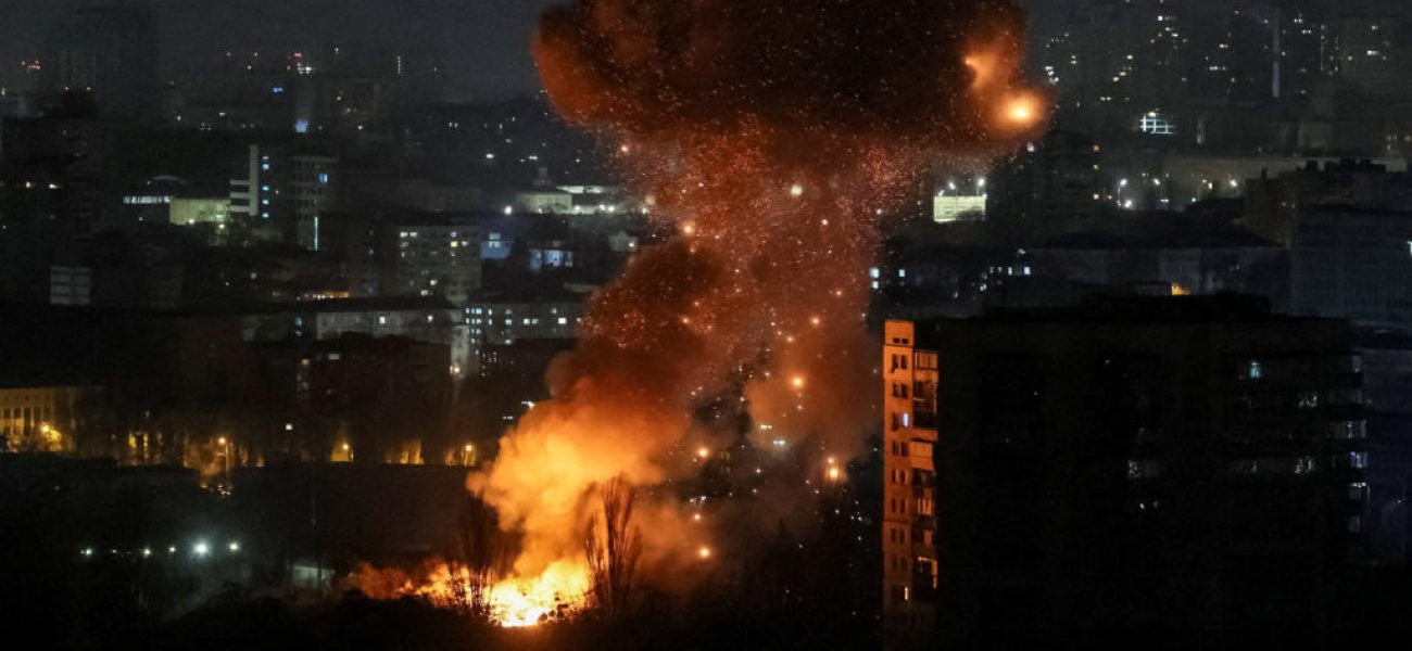 A drone explodes during a Russian missile and drone strike, amid Russia's attack on Ukraine, in Kyiv, Ukraine November 14, 2025. REUTERS/Gleb Garanich     TPX IMAGES OF THE DAY