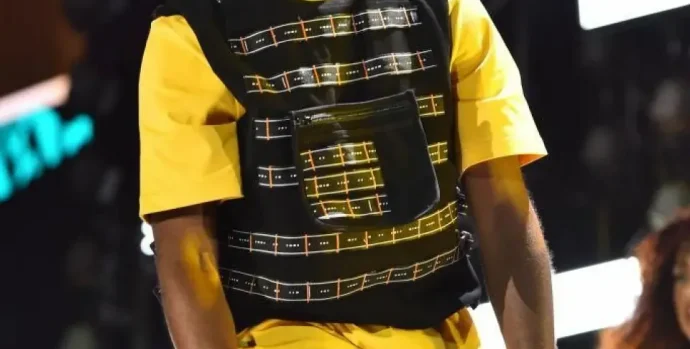 220812