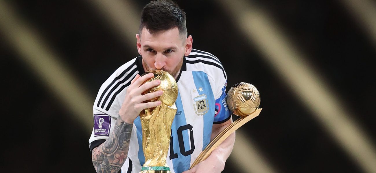 221218184732-messi-wc-trophy