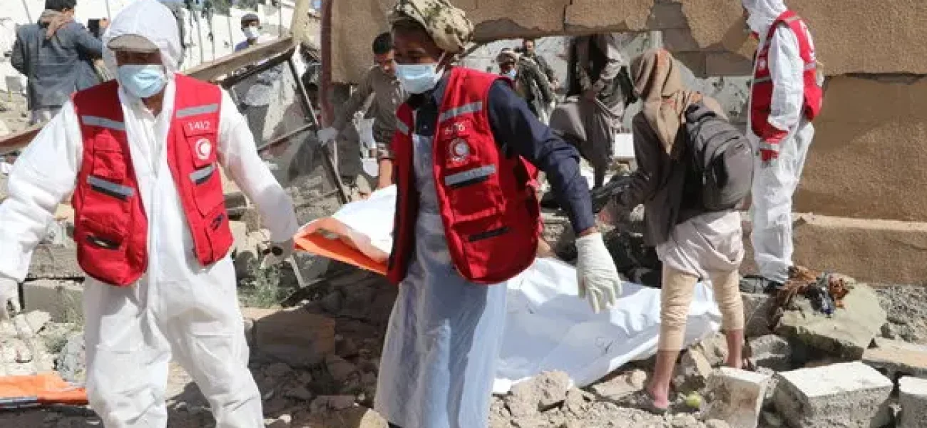 28int-yemen-strike-hczj-articleLarge