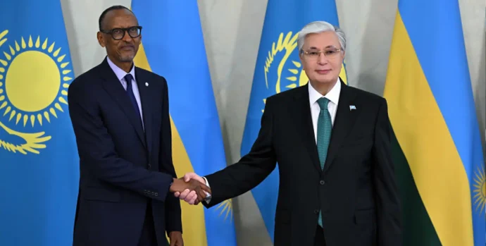 Ifoto yafashwe ubwo Perezida Kagame yagiranaga ibiganiro na Perezida Tokayev i Kazakhstan