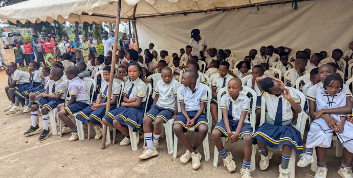 Bamwe mu bana biga muri Ecole Francophone de Kayove