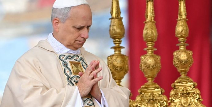 4K76Y4S_AFP__20250518__476K782__v2__HighRes__TopshotVaticanMassInaugurationPope_jpg