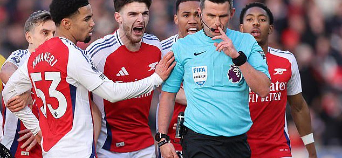 95302873-14406375-image-a-53_1739811860868