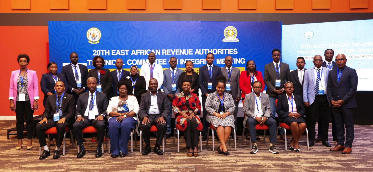 Abayobozi mu bigo by’Imisoro muri EAC biyemeje kwimakaza ubunyangamugayo no kurwanya ruswa