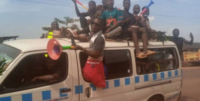 Driver-arrested-for-carrying-over-30-soccer-fans-in-Taxi-Drone
