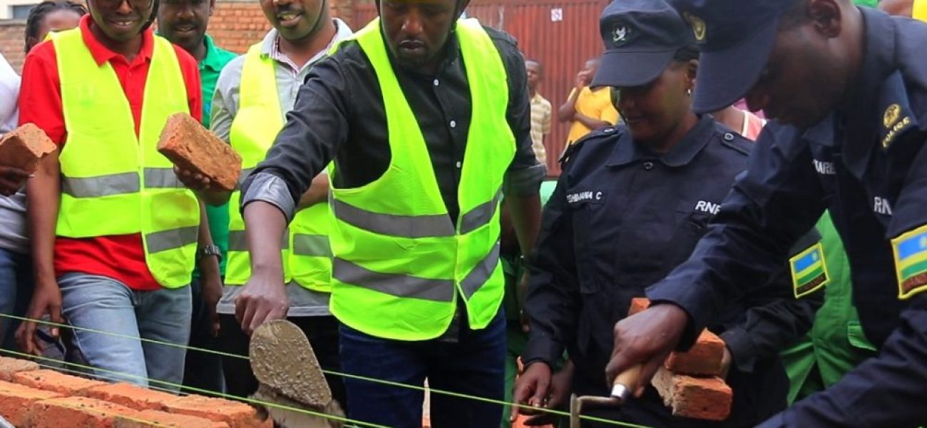 Minisiteri Ishinzwe Ibikorwa by'Ubutabazi (MINEMA) ku bufatanya n'inzego zitandukanye batangije gahunda yo gusana ibyangirijwe n'ibisasu byavuye muri Goma bahereye ku bikorwaremezo (Amashuri)