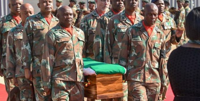 Fallen_soldier_casket_DRC_repatriation_Feb_24_SANDF_1