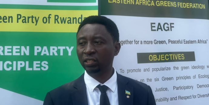 Dr. Habineza yagaragaje ko kuba icyicaro gikuru cya EAGF kigiye kuza mu Rwanda bifite inyungu ku gihugu