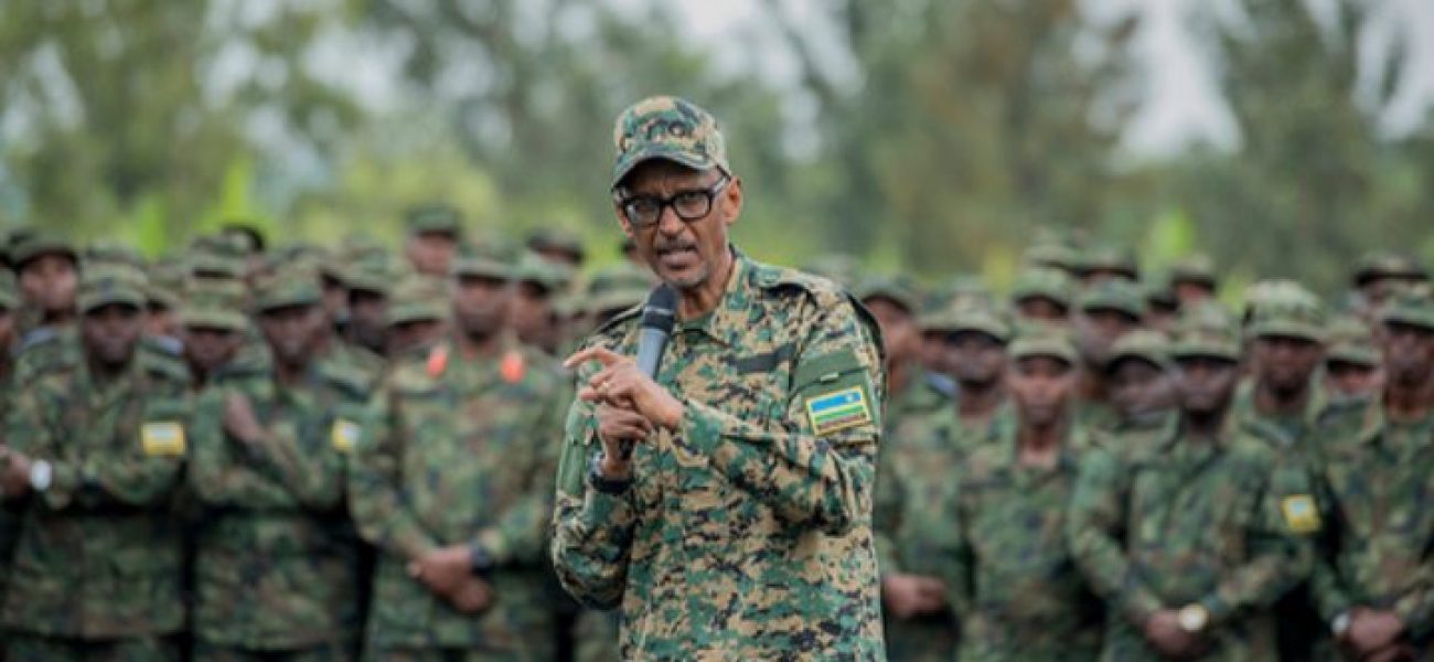 Kagame-addressing-the-army- (1)