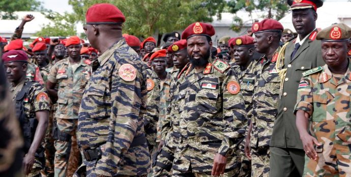 Kiir-with-spla-soldirs-during-spla-day-celeberation-in-Juba