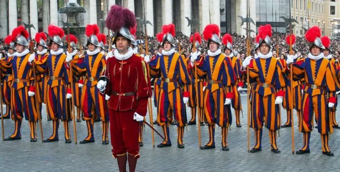 Pontifical-Swiss-Guards-election-Vatican-City-April-19-2005