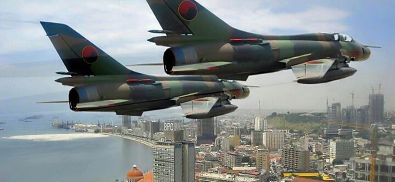 Sukhoi-Su-22UM3-angolais