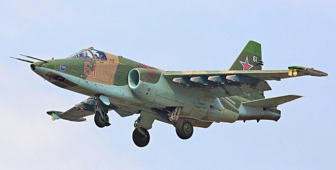 Sukhoi_Su-25_of_the_Russian_Air_Force_landing_at_Vladivostok_(8683076150)