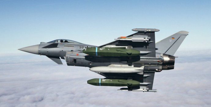 Eurofighter Typhoon igerageza Taurus KEPD 350 missile