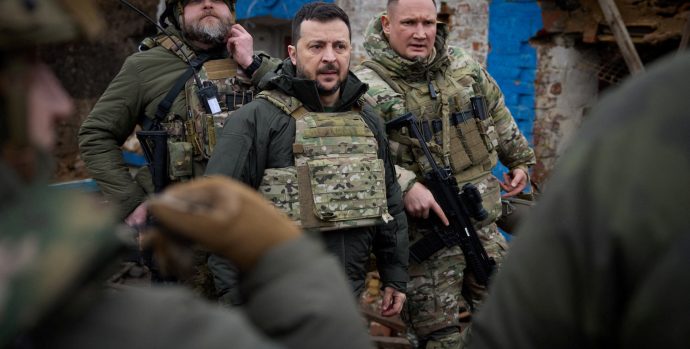 Ukraine's President Volodymyr Zelenskiy visits a frontline, amid Russia's attack on Ukraine, in the Zaporizhzhia region, Ukraine February 4, 2024. Ukrainian Presidential Press Service/Handout via REUTERS