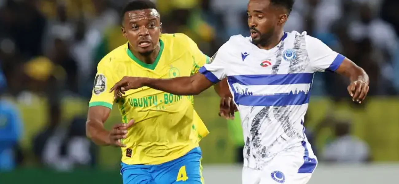 Teboho Mokoena and Abdelrazig Taha, Mamelodi Sundowns vs Al Hilal.jpg