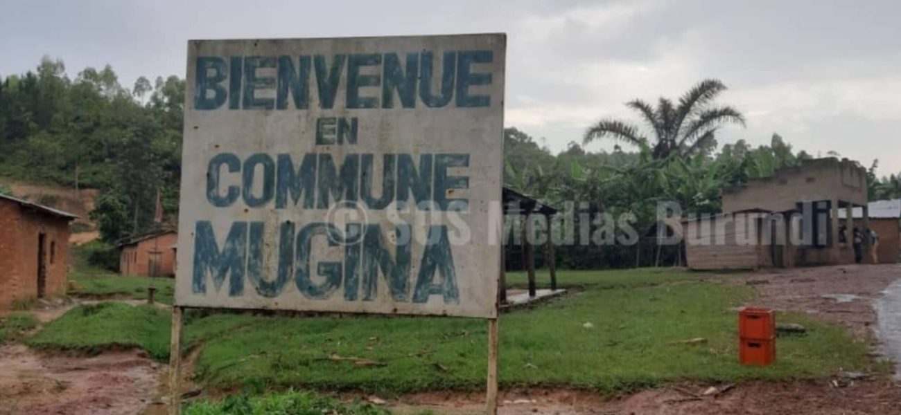 Une-pancarte-indiquant-le-chef-lieu-de-la-commune-de-Mugina-3800x2138_c