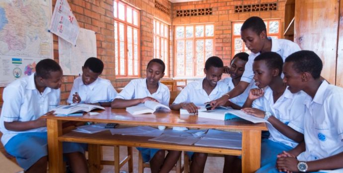 abize_amashuri_yisumbuye_mu_turere_dutandukanye_baracyari_bake-83ff5
