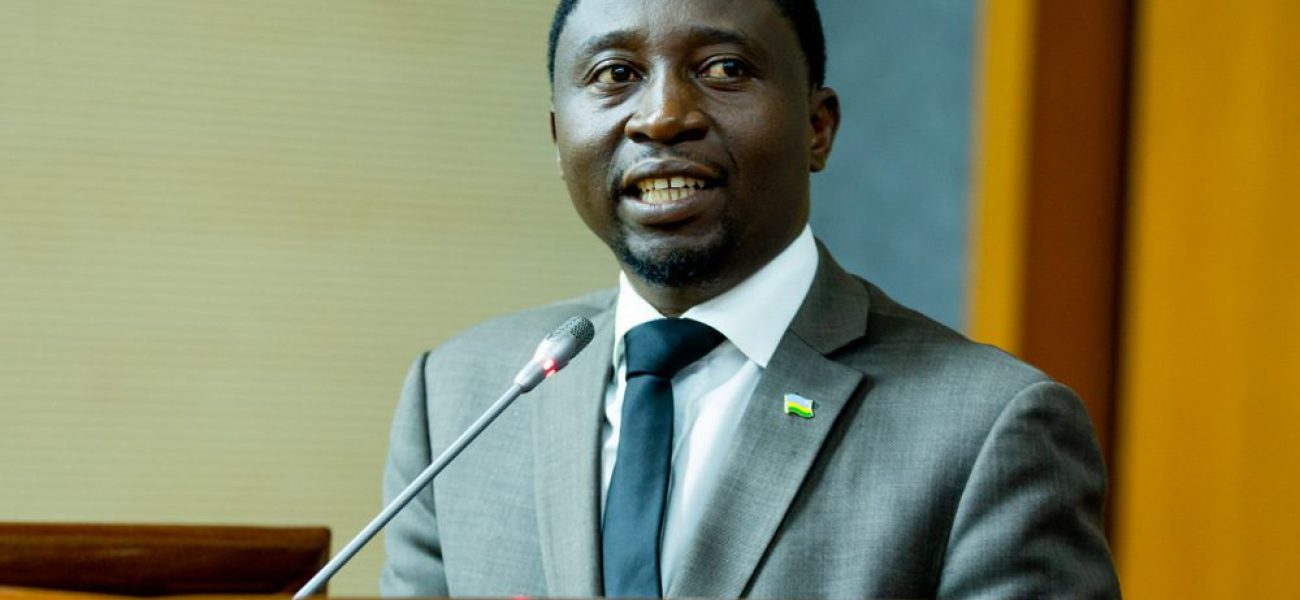 depite_dr_habineza_frank_asanzwe_ari_visi_perezida_wa_komisiyo_y_imibereho_y_abaturage_mu_nteko_ishinga_amategeko_umutwe_w_abadepite