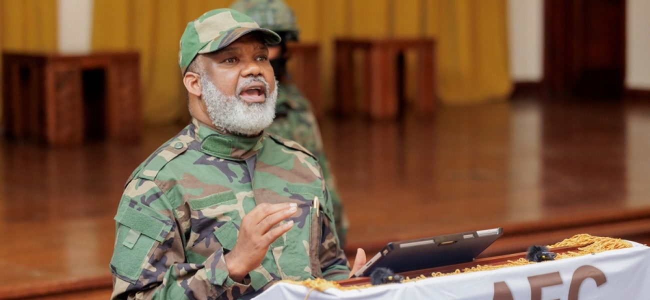 gii7vovxqaatd25-2-122a8_1