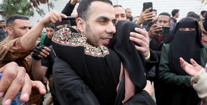 hostage-release-gaza-01-rt-jt-250208_1739033001923_hpMain