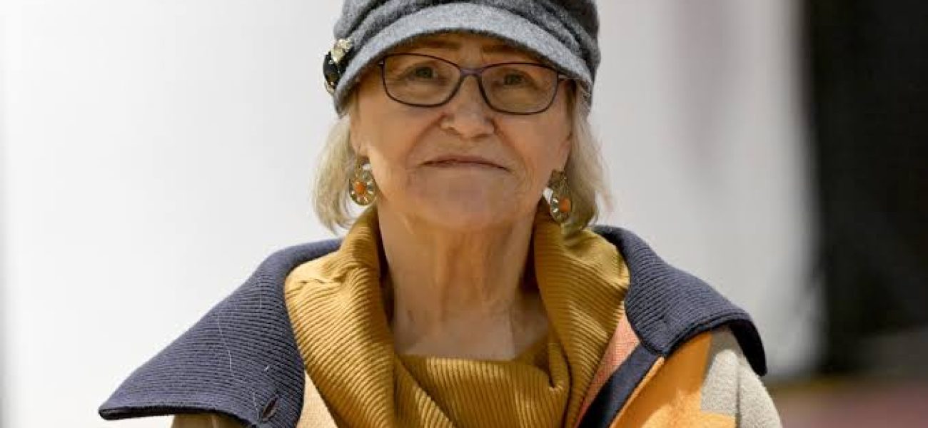 images (4) (5)_1737579333