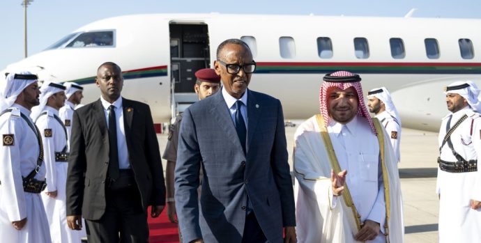perezida_paul_kagame_yagiye_i_doha_muri_qatar_aho_yitabiriye_inama_mpuzamahanga_yiga_ku_iterambere_world_summit_for_social_