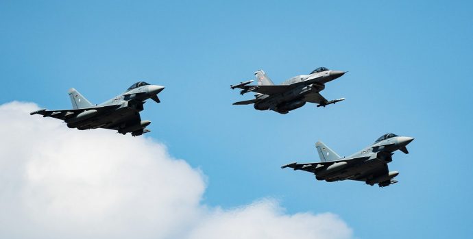 polish-army-f-16-jets