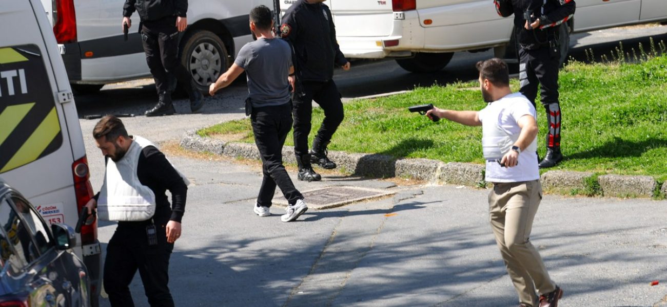 reuters_69d4d530-1775555888