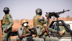 route_ouallam_elements_securite_armee_niger