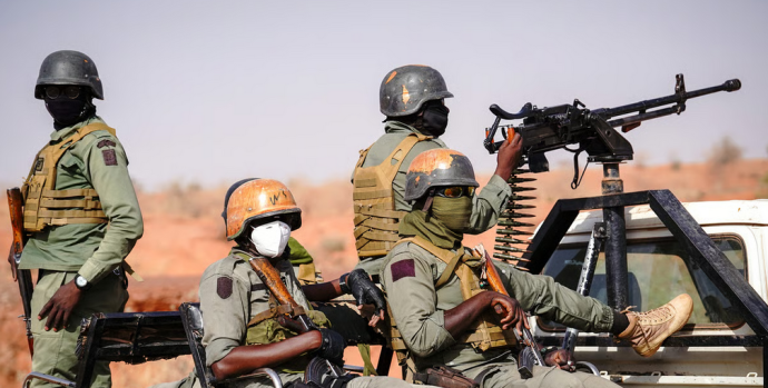 route_ouallam_elements_securite_armee_niger