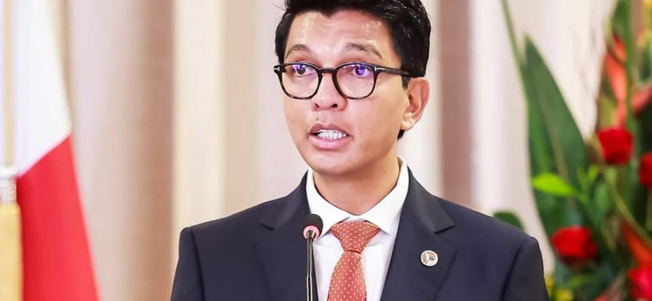tananarivo-retire-la-nationalite-a-l-ex-president-andry-rajoelina-5817-1306984
