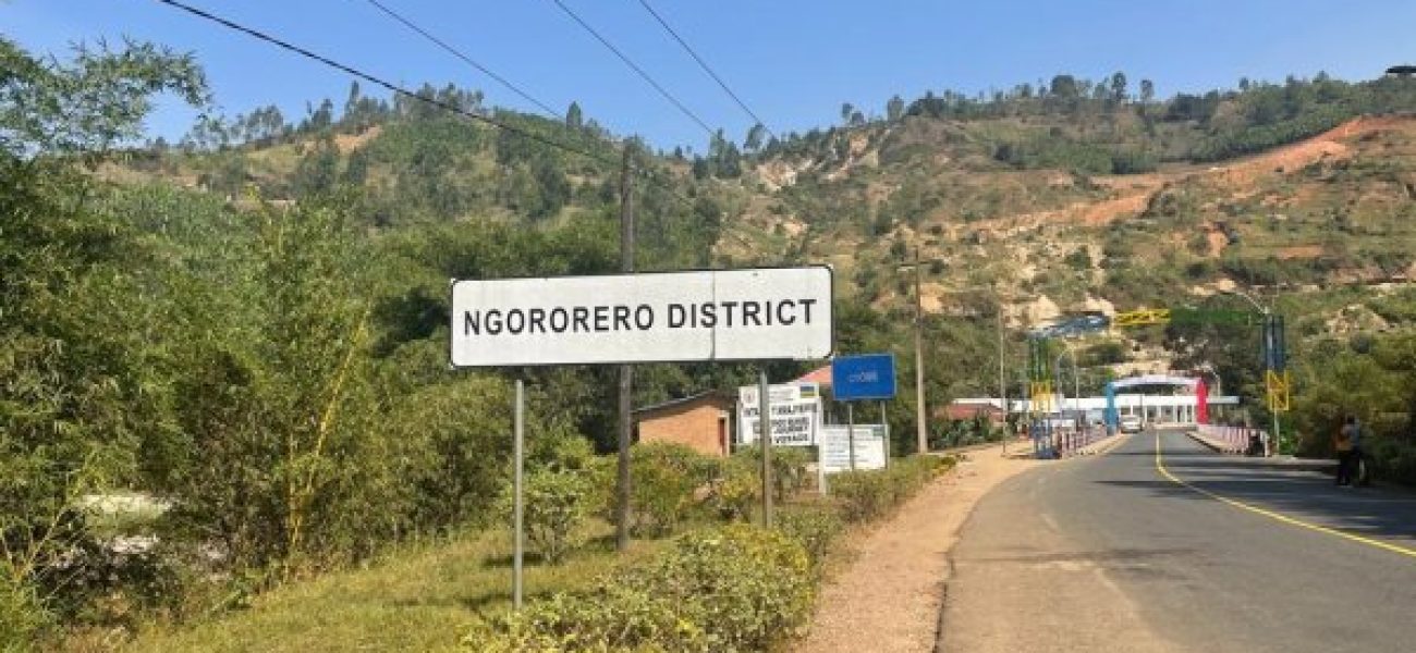 ubuyobozi_buvuga_ko_uyu_mwaka_uzasiga_abatuye_ngororero_bagerwaho_n_umuriro_w_amashanyarazi_kuri_94_-1fa33