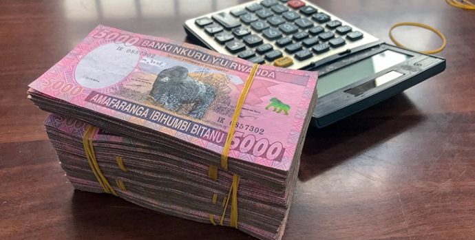 withdrawing-money-kigali-1